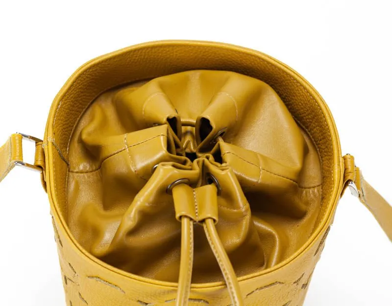 Helon bucket bag - Handwoven yellow leather