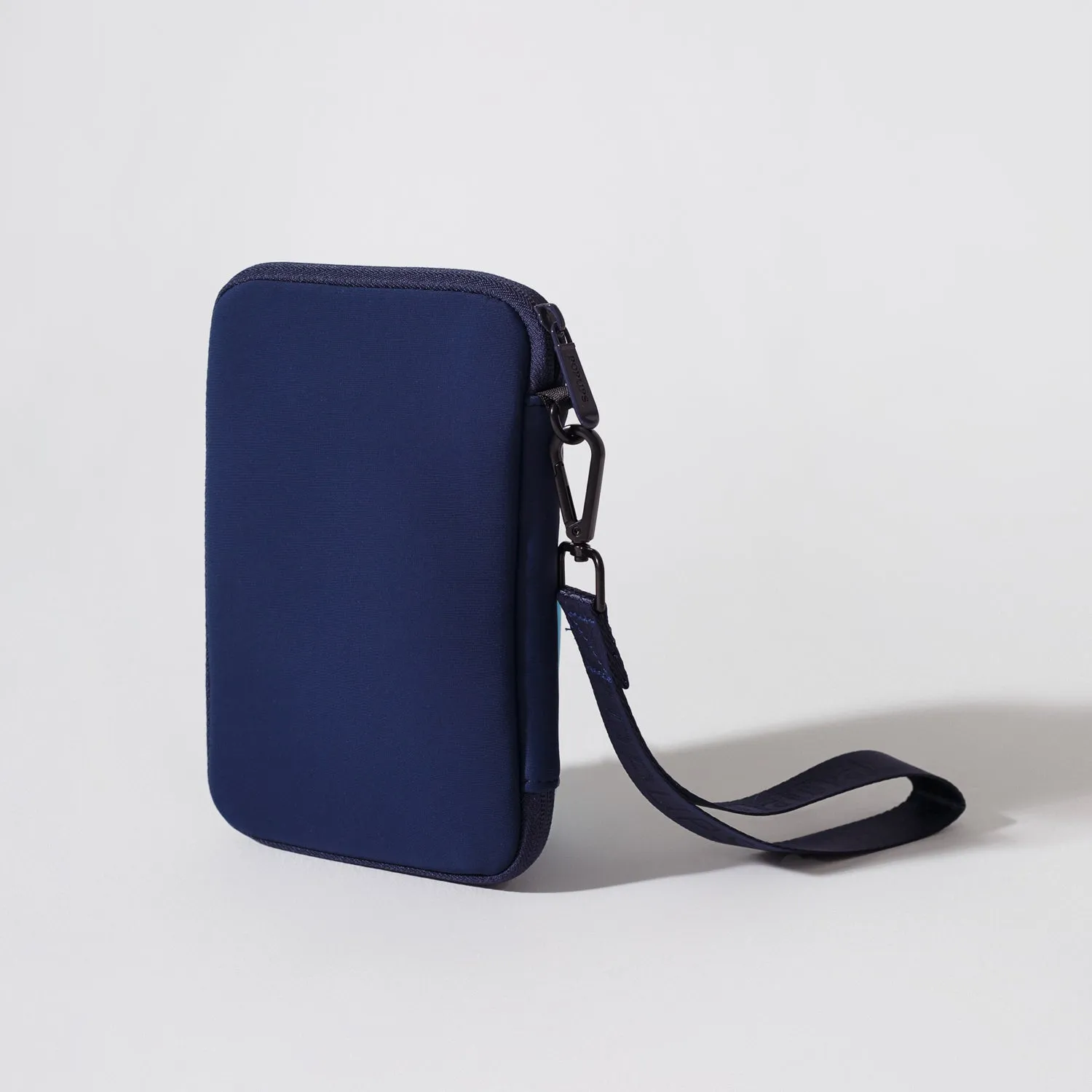 PASSPORT WALLET DEEP BLUE